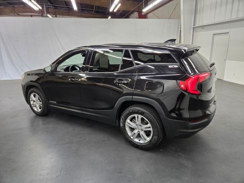 Used 2019 GMC Terrain SLE w/ LPO, Floor Liner Package FWD image 3