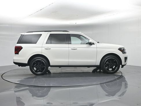 Used 2023 Ford Expedition Limited AWD/4WD image 34