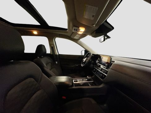 Used 2024 Nissan Pathfinder SV AWD/4WD image 31