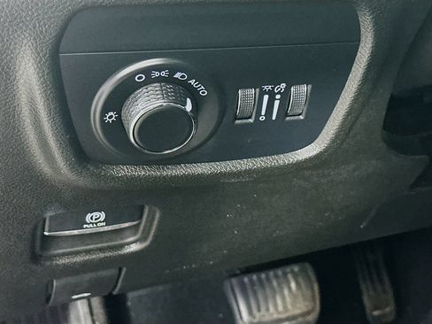 Certified 2024 Jeep Grand Cherokee Altitude AWD/4WD image 18