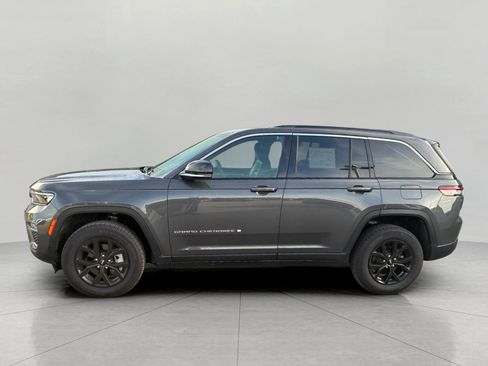 Used 2024 Jeep Grand Cherokee Limited AWD/4WD image 5