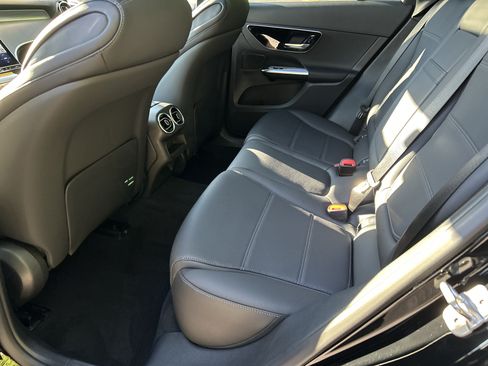 New 2026 Mercedes-Benz GLC 300 image 36