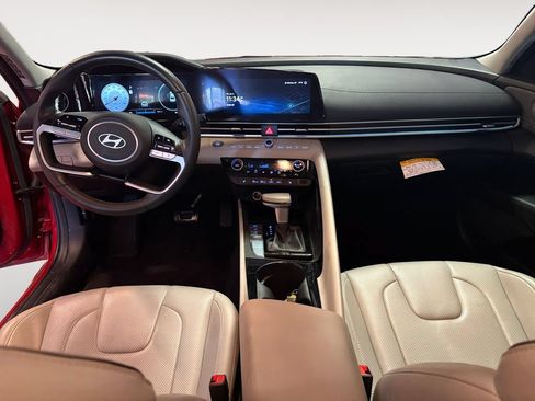 Used 2024 Hyundai Elantra Limited FWD image 10