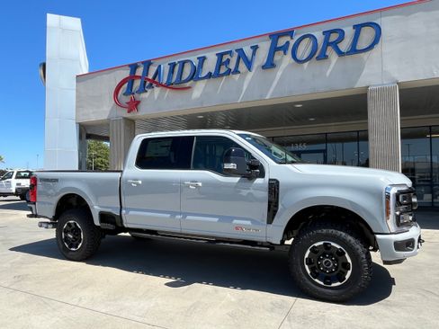New 2026 Ford F250 Lariat w/ Tremor Off-Road Package AWD/4WD image 1