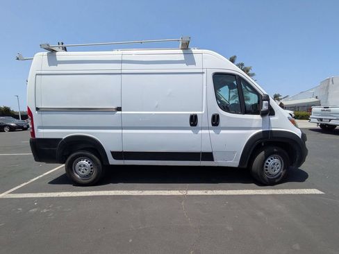 Used 2024 RAM ProMaster 2500 FWD image 4