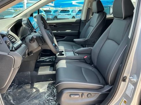 New 2026 Honda Odyssey Touring image 12