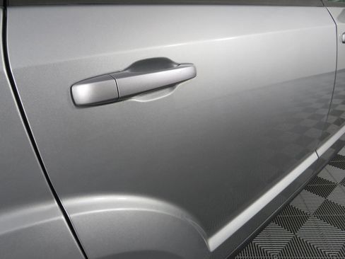 Used 2019 Dodge Journey SE w/ Blacktop Package image 30