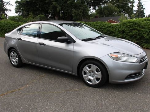 Used 2016 Dodge Dart SE FWD image 2