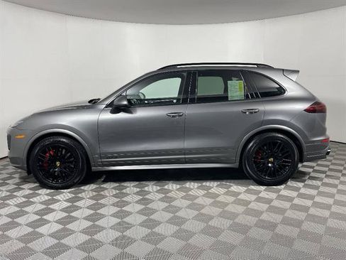Used 2017 Porsche Cayenne GTS AWD/4WD image 4