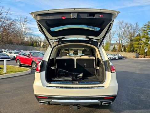 Used 2022 Mercedes-Benz GLS 450 4MATIC image 10