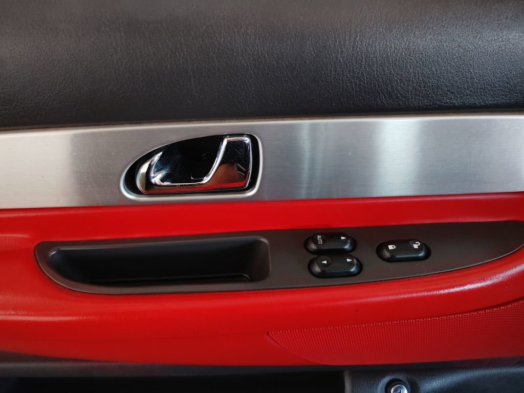 Used 2002 Ford Thunderbird RWD image 17