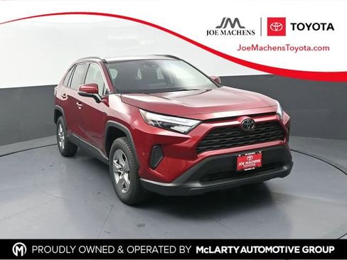 Used 2025 Toyota RAV4 XLE image 1
