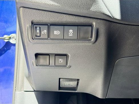 Used 2023 Toyota Corolla Cross AWD Hybrid image 33