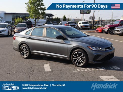 Used 2025 Volkswagen Jetta Sport FWD image 1