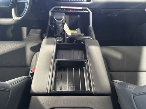 New 2025 Toyota Tundra Limited image 22