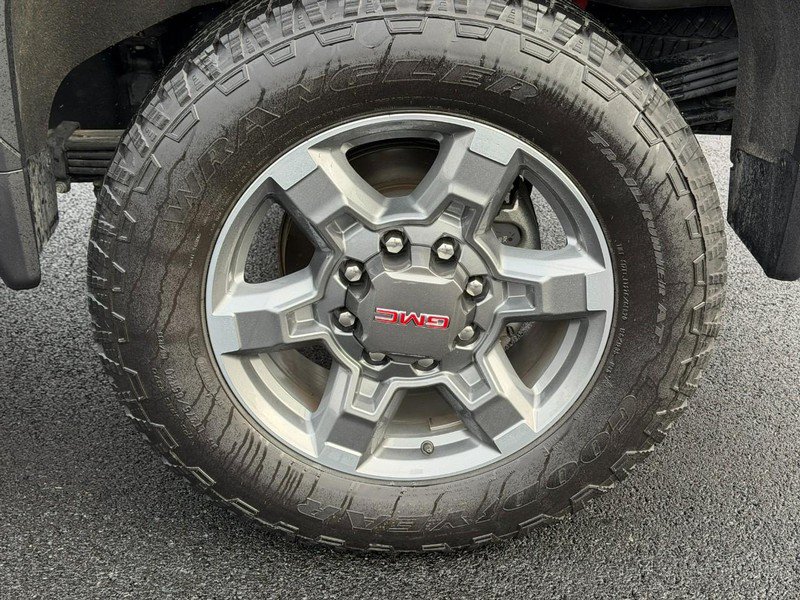 Used 2025 GMC Sierra 2500 SLT w/ SLT Premium Package AWD/4WD image 8