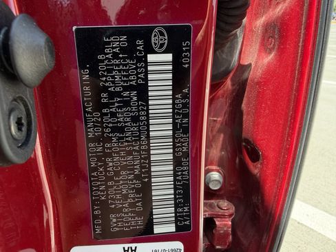 Used 2021 Toyota Avalon XLE FWD image 28