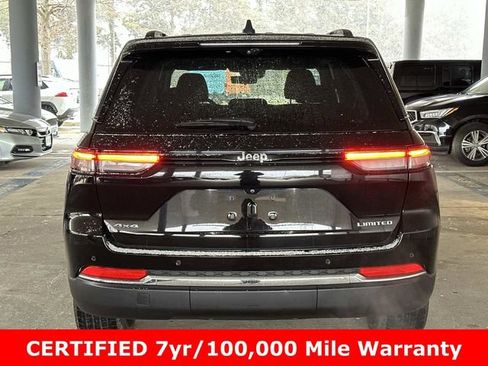 Used 2022 Jeep Grand Cherokee Limited w/ Luxury Tech Group II image 3
