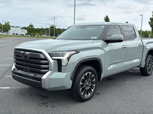 Used 2026 Toyota Tundra Limited AWD/4WD image 14