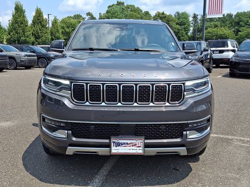 Used 2024 Jeep Wagoneer Series II AWD/4WD image 8