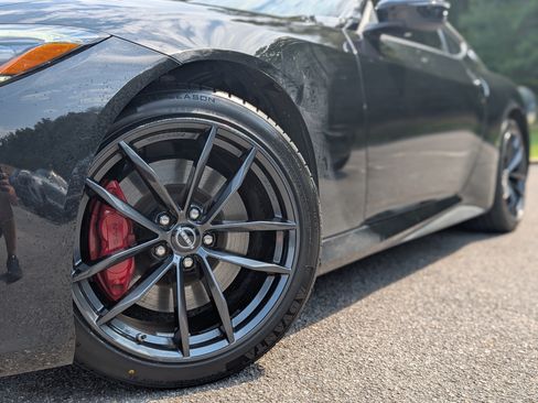 Used 2024 Nissan Z Performance w/ Floor Mat Package RWD image 32