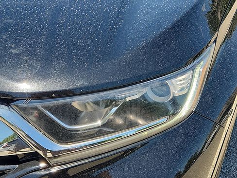 Used 2018 Honda CR-V LX image 9