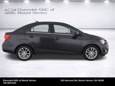 Used 2014 Chevrolet Sonic LT w/ Wheels and Fog Lamp Package FWD image 9