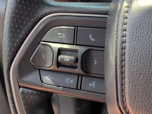 Used 2025 Toyota Tundra SR5 w/ SR5 Convenience Package RWD image 29