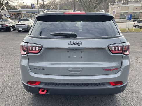 Used 2023 Jeep Compass Trailhawk image 12