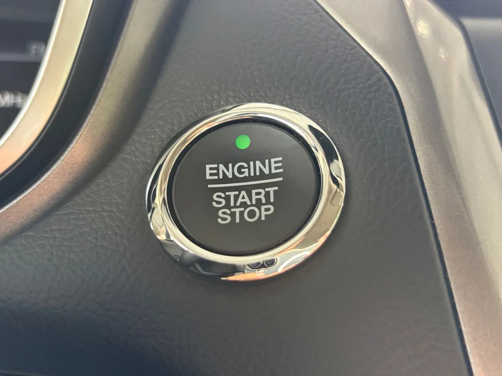 Used 2019 Ford Fusion SE FWD image 24