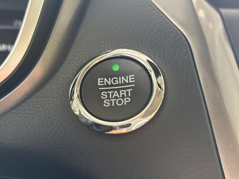 Used 2019 Ford Fusion SE FWD image 24
