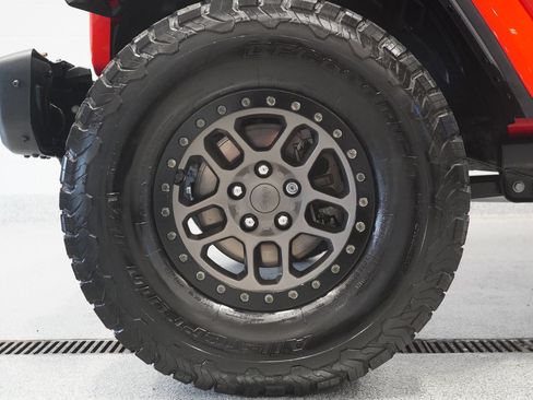 Used 2023 Jeep Wrangler Unlimited Rubicon 392 w/ Xtreme Recon 35" Tire Package AWD/4WD image 8