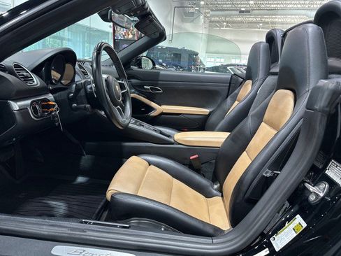 Used 2018 Porsche 718 Boxster RWD image 52