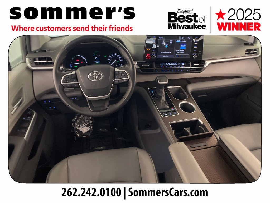 Used 2022 Toyota Sienna XLE FWD image 12