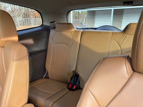 Used 2017 Buick Enclave Leather w/ Enclave Sport Touring Edition image 8