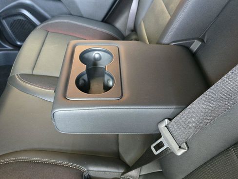 Used 2024 Chevrolet Equinox EV RS AWD/4WD image 19