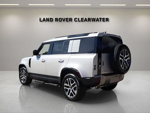 Used 2026 Land Rover Defender 110 S AWD/4WD image 3