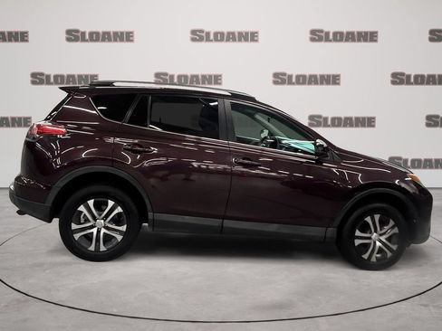 Used 2017 Toyota RAV4 LE AWD/4WD image 6
