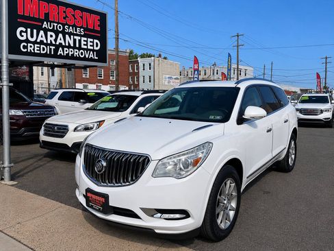 Used 2016 Buick Enclave Convenience FWD image 1
