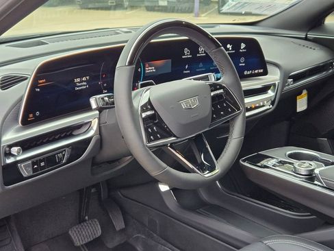 New 2026 Cadillac Lyriq Luxury w/ LPO, Floor Liner Package image 10