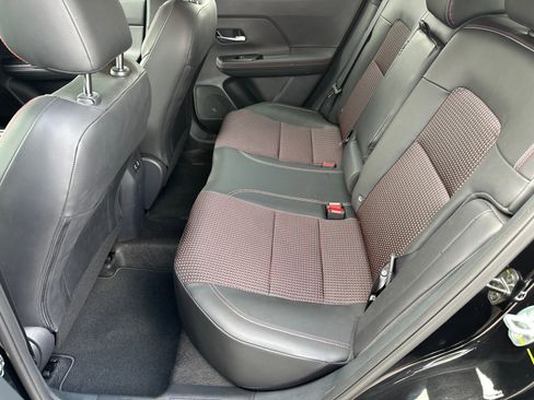 Used 2025 Nissan Kicks SR image 21