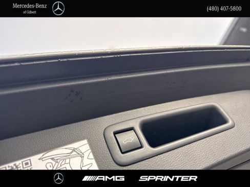 Used 2024 Toyota Highlander Limited image 6