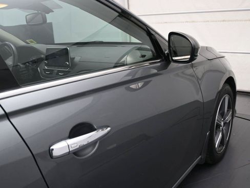 Used 2019 Nissan Altima 2.5 SV FWD image 14
