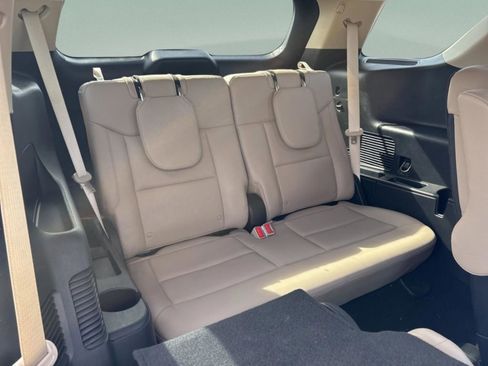 Used 2020 Ford Explorer XLT w/ Equipment Group 202A image 34