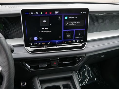 New 2026 Volkswagen Tiguan SE R-Line AWD/4WD image 8
