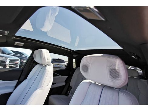 New 2026 Cadillac Lyriq Premium Luxury image 22