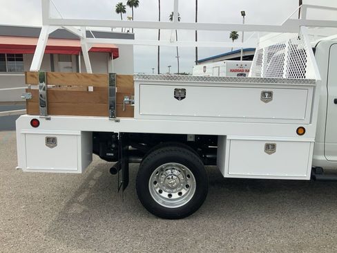 New 2026 RAM 5500 Tradesman w/ Chrome Appearance Group AWD/4WD image 13