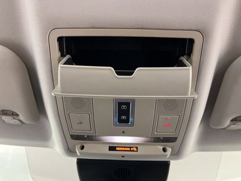 Used 2020 Jaguar E-PACE SE image 36