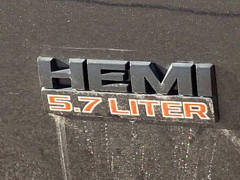 Used 2018 RAM 1500 Big Horn image 30