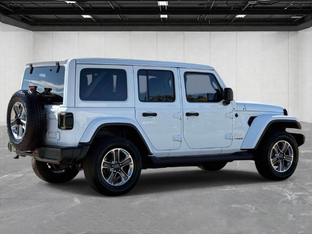 Used 2019 Jeep Wrangler Unlimited Sahara w/ Uconnect 4C Nav & Sound Group AWD/4WD image 3